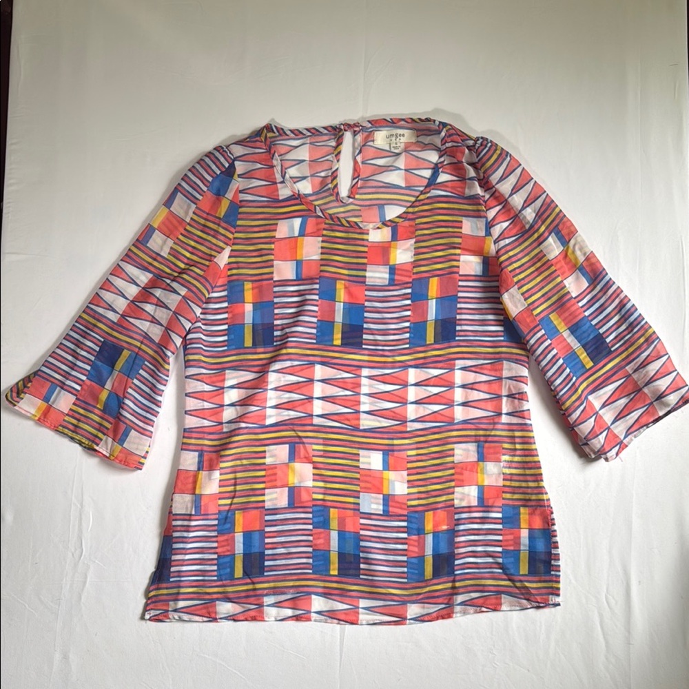 Umgee |‎ Women's Small, Colorful Bell Sleeve Sheer Blouse with Graphic Design